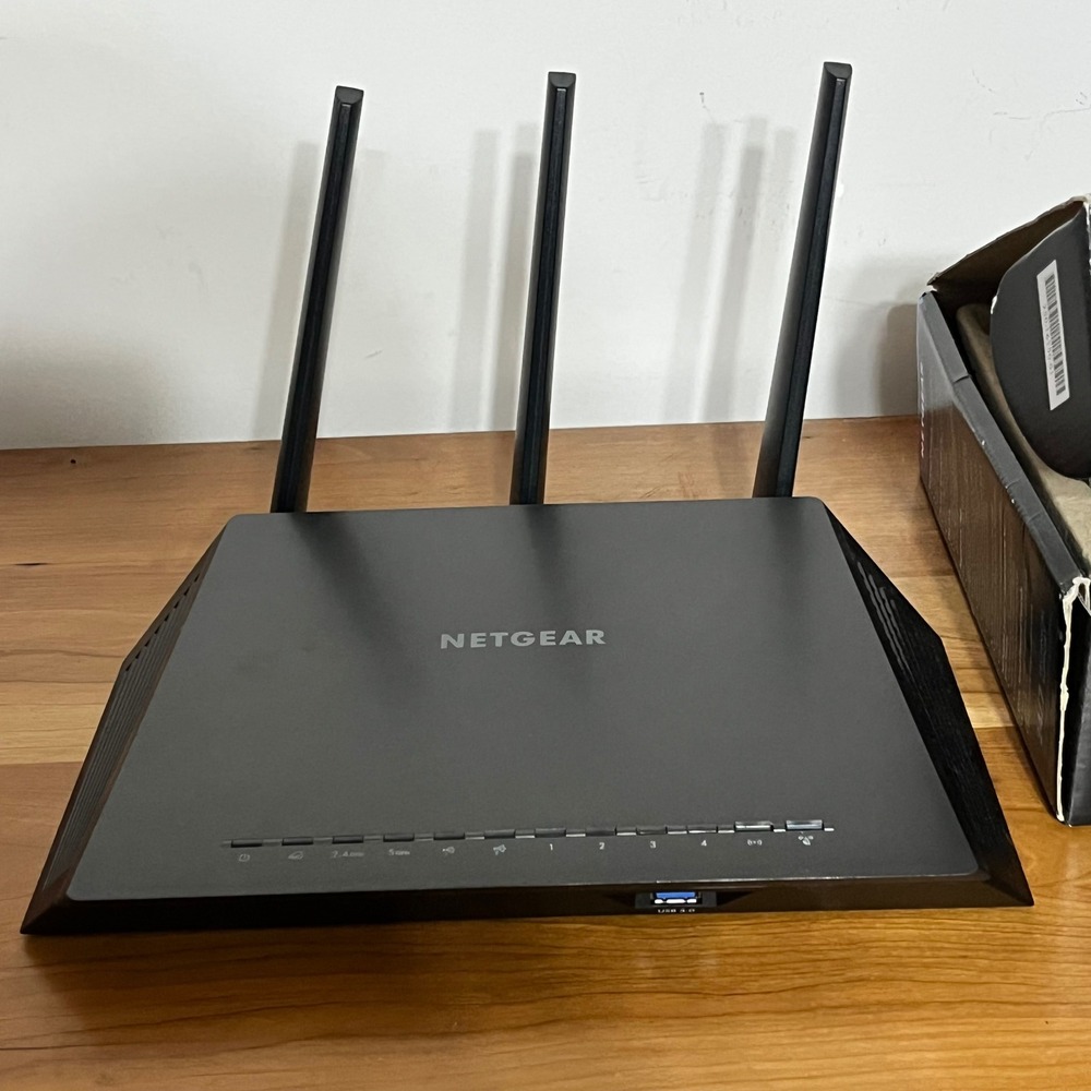 Netgear Nighthawk AC1900 Smart WiFi Router R7000 Dual Band Gigabit Gaming Router - Picture 6 of 7